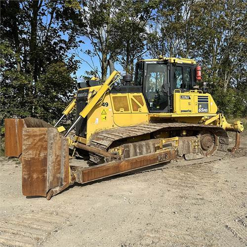 Komatsu D65 PXI-18 - Máy ủi: hình 2 Komatsu D65 PXI-18 - Máy ủi: hình 2