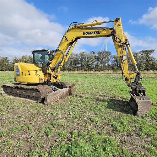 Komatsu FC118 MR-8 - Máy xúc bánh xích: hình 5 Komatsu FC118 MR-8 - Máy xúc bánh xích: hình 5