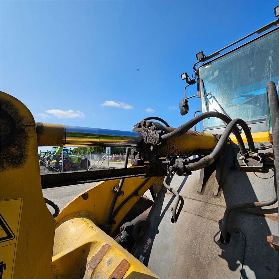 Máy xúc lật bánh lốp Komatsu WA320-5H: hình 34