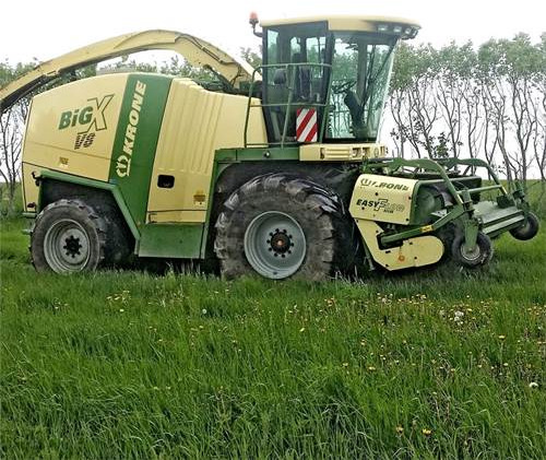 Krone BiG X V8 - Máy gặt đập thức ăn gia súc: hình 4 Krone BiG X V8 - Máy gặt đập thức ăn gia súc: hình 4