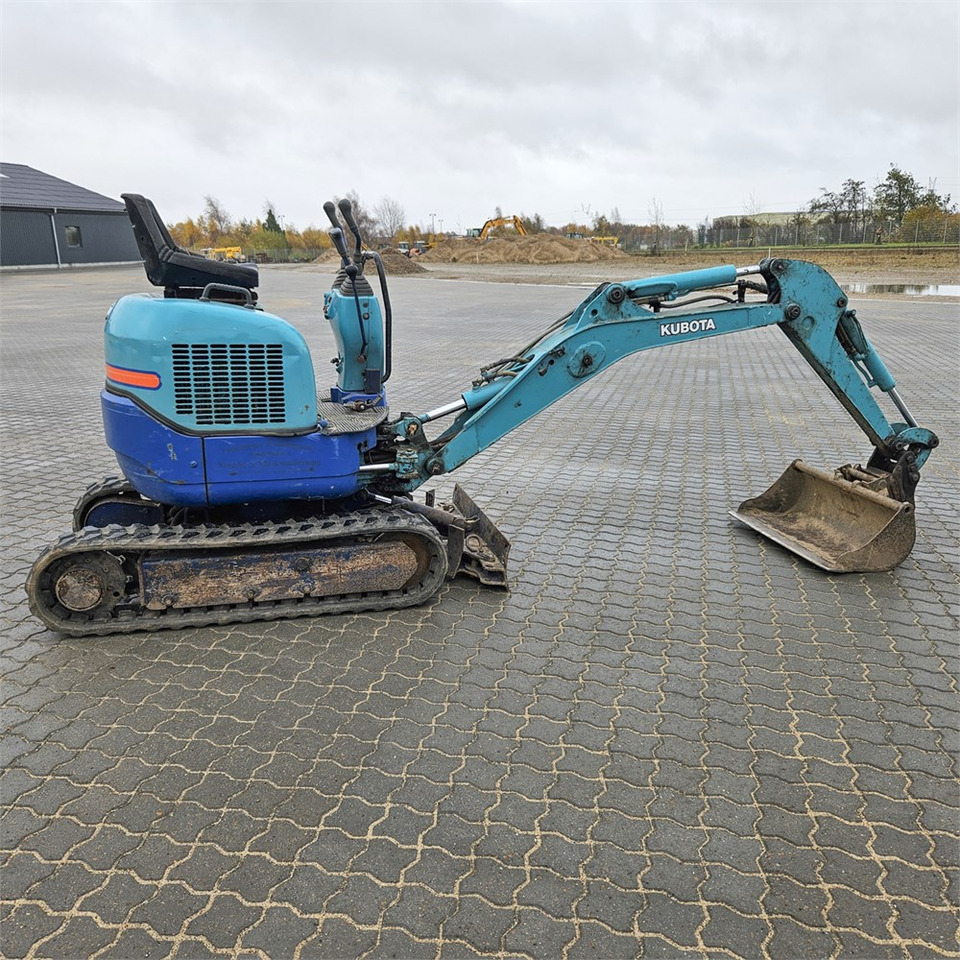 Kubota U-10 - Máy xúc mini: hình 4 Kubota U-10 - Máy xúc mini: hình 4