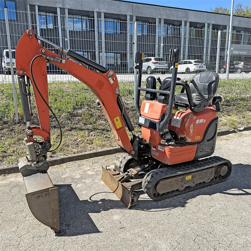 Kubota U10-3 - Máy xúc mini: hình 1 Kubota U10-3 - Máy xúc mini: hình 1