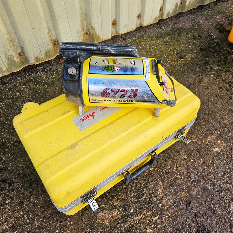 Leica 6775 - Trang thiết bị xây dựng: hình 1 Leica 6775 - Trang thiết bị xây dựng: hình 1