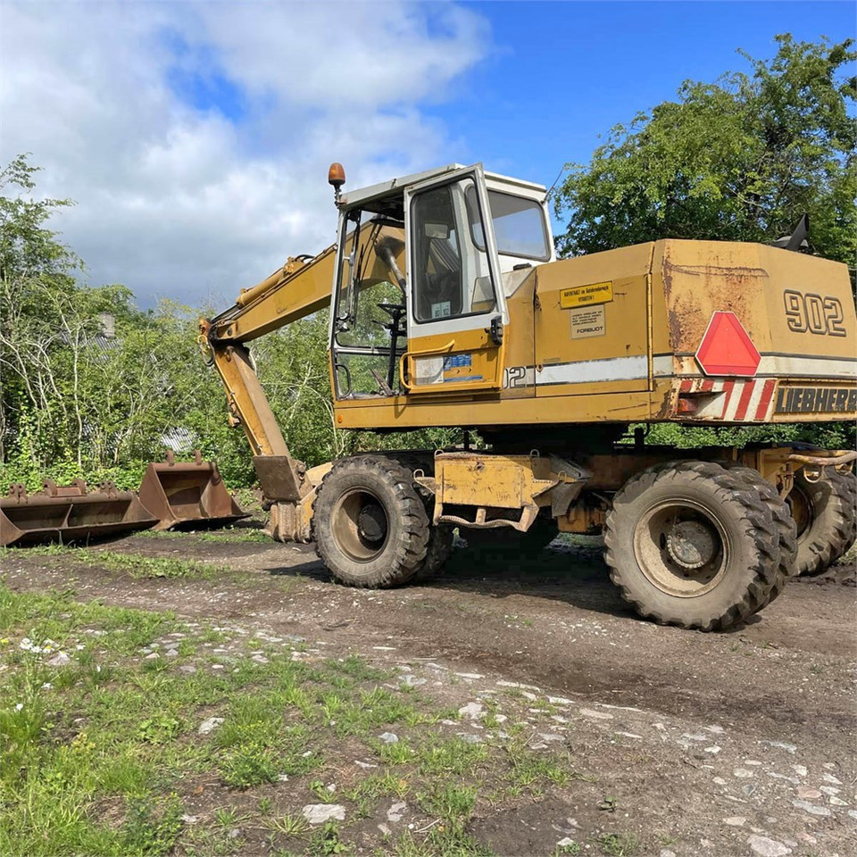 Liebherr A 902 - Máy xúc bánh lốp: hình 4 Liebherr A 902 - Máy xúc bánh lốp: hình 4