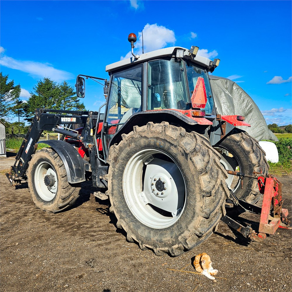 Massey Ferguson 4270 - Máy cày: hình 3 Massey Ferguson 4270 - Máy cày: hình 3