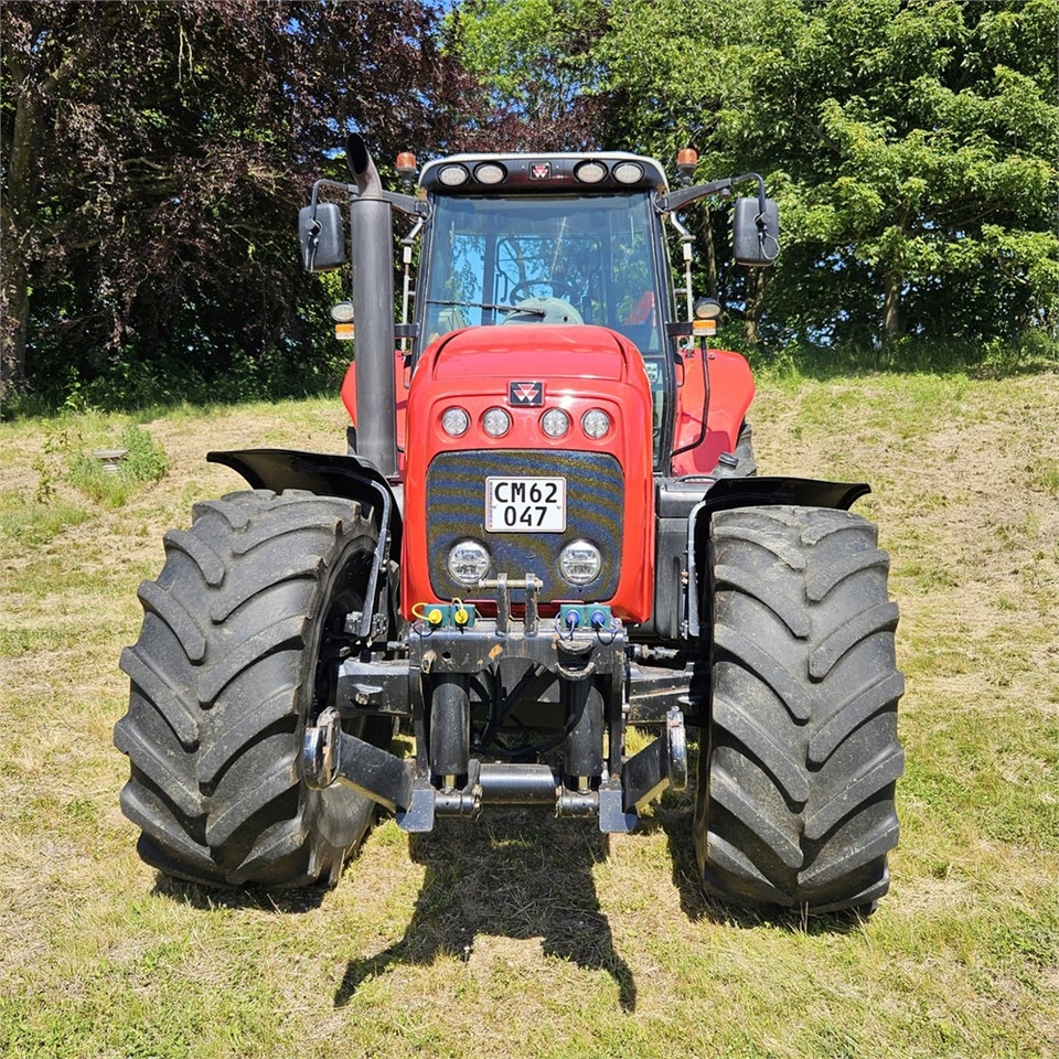 Massey Ferguson MF 8470 Dyna VT - Máy cày: hình 2 Massey Ferguson MF 8470 Dyna VT - Máy cày: hình 2