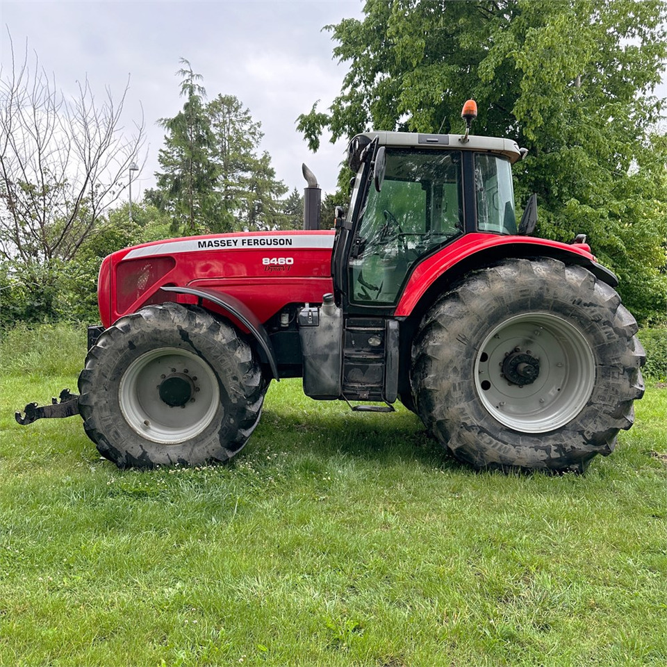 Massey Ferguson MF8460 Dyna-VT - Máy cày: hình 4 Massey Ferguson MF8460 Dyna-VT - Máy cày: hình 4