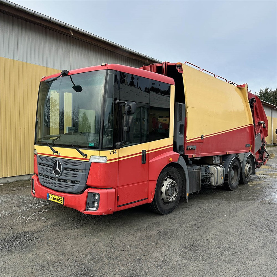 Mercedes ECONIC 2630 (L 6x2/4) - Xe tải chở rác: hình 1 Mercedes ECONIC 2630 (L 6x2/4) - Xe tải chở rác: hình 1
