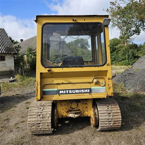 Mitsubishi BD2G - Máy ủi: hình 5 Mitsubishi BD2G - Máy ủi: hình 5