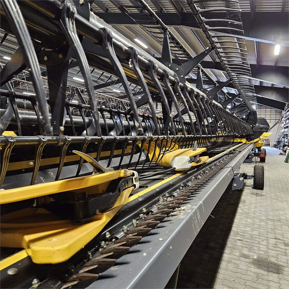 New Holland CT14 - Máy gặt: hình 3 New Holland CT14 - Máy gặt: hình 3