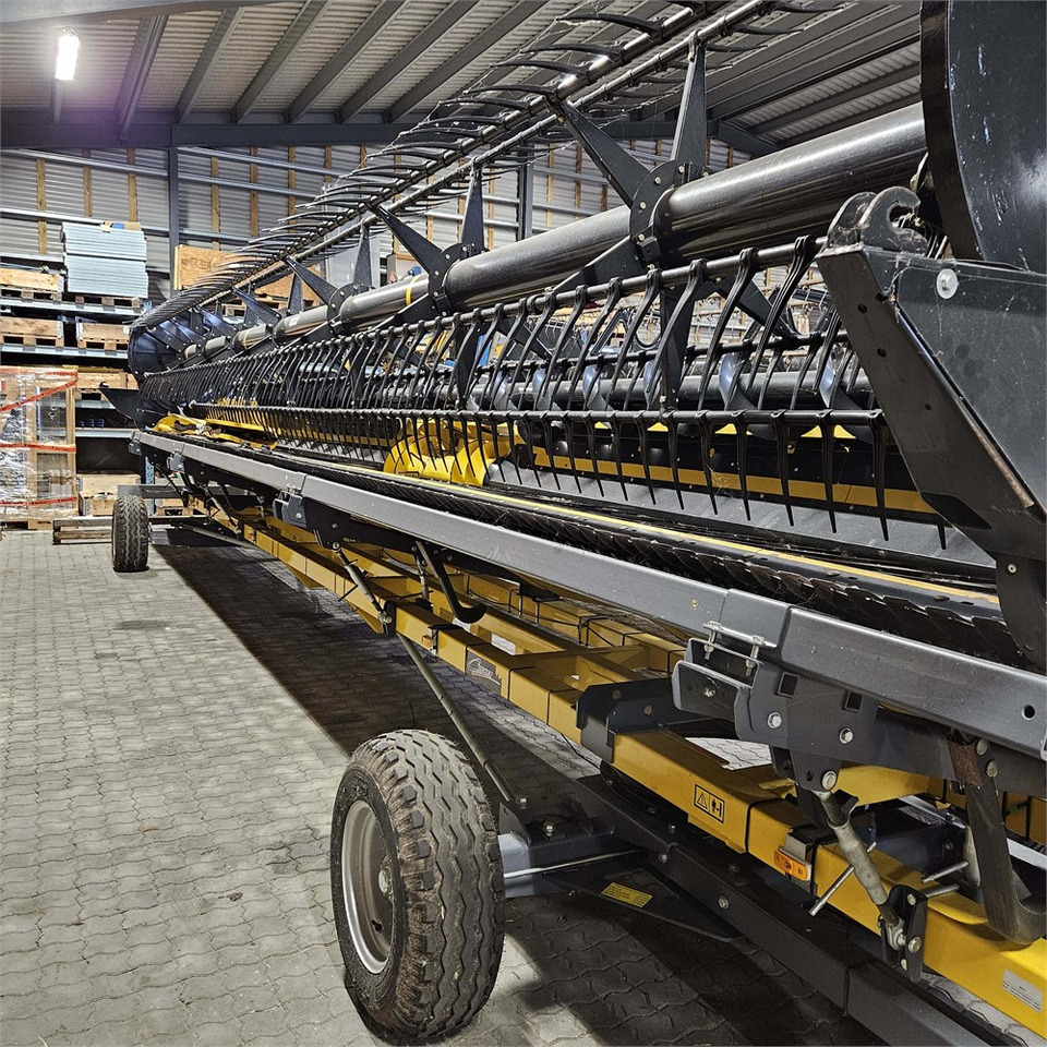 New Holland CT14 - Máy gặt: hình 2 New Holland CT14 - Máy gặt: hình 2