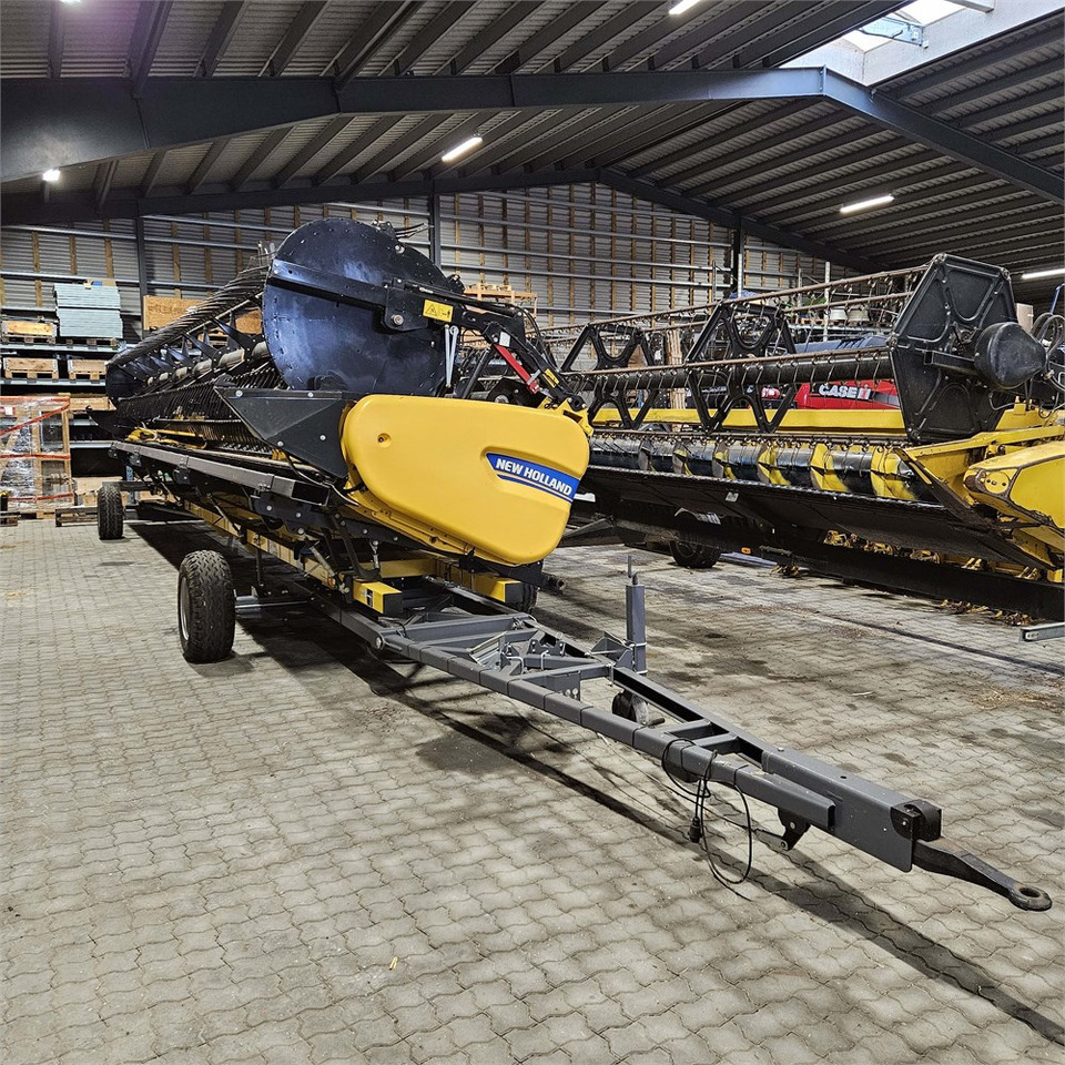 New Holland CT14 - Máy gặt: hình 1 New Holland CT14 - Máy gặt: hình 1
