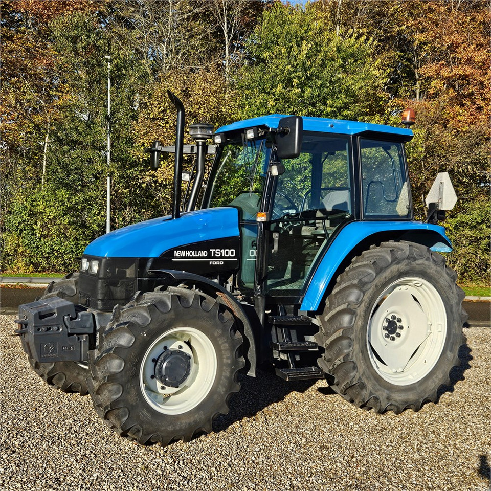 New Holland TS 100 - Máy cày: hình 1 New Holland TS 100 - Máy cày: hình 1
