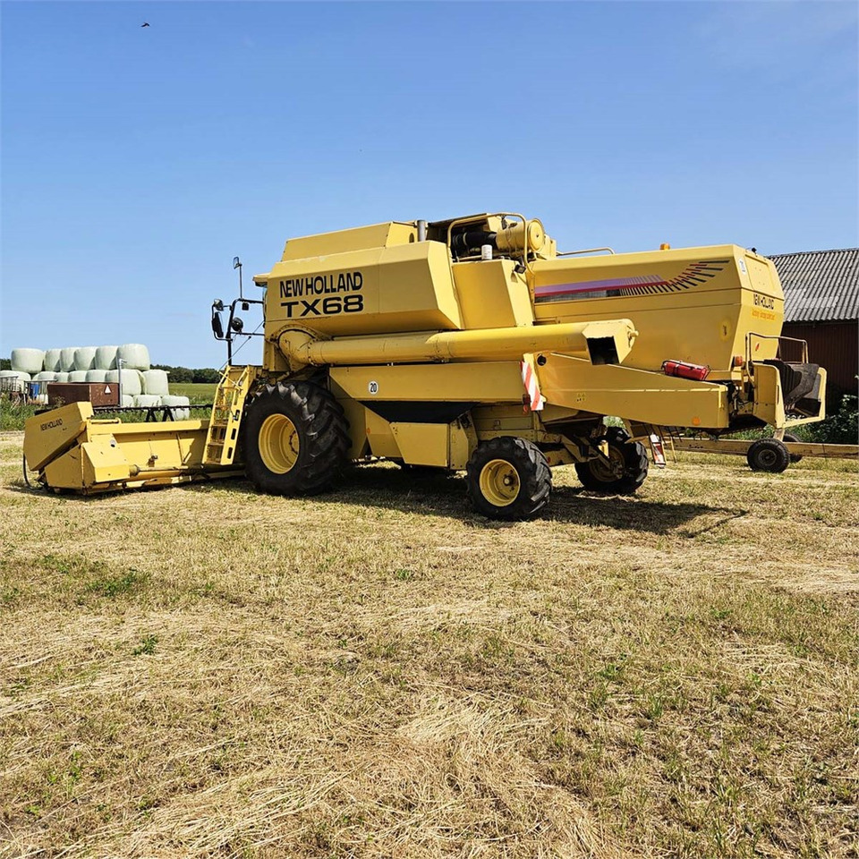 New Holland TX68 - Máy gặt: hình 3 New Holland TX68 - Máy gặt: hình 3