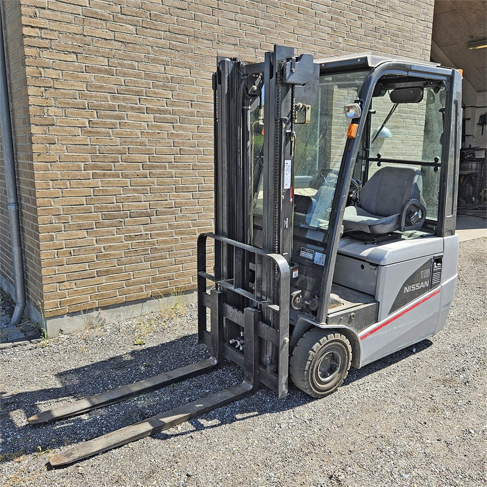 Nissan 1N1L150 - Xe nâng: hình 2 Nissan 1N1L150 - Xe nâng: hình 2