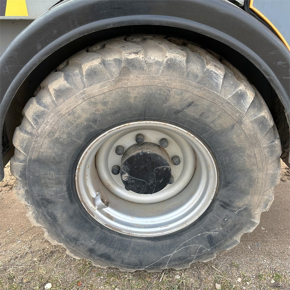 Máy xúc lật bánh lốp Paus Lader RL655: hình 41