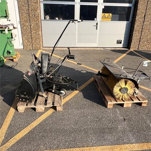 Stiga PA 501 Sweeper - Máy cắt cỏ vườn: hình 1 Stiga PA 501 Sweeper - Máy cắt cỏ vườn: hình 1