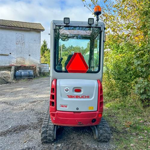 Takeuchi TB2156 - Máy xúc mini: hình 5 Takeuchi TB2156 - Máy xúc mini: hình 5