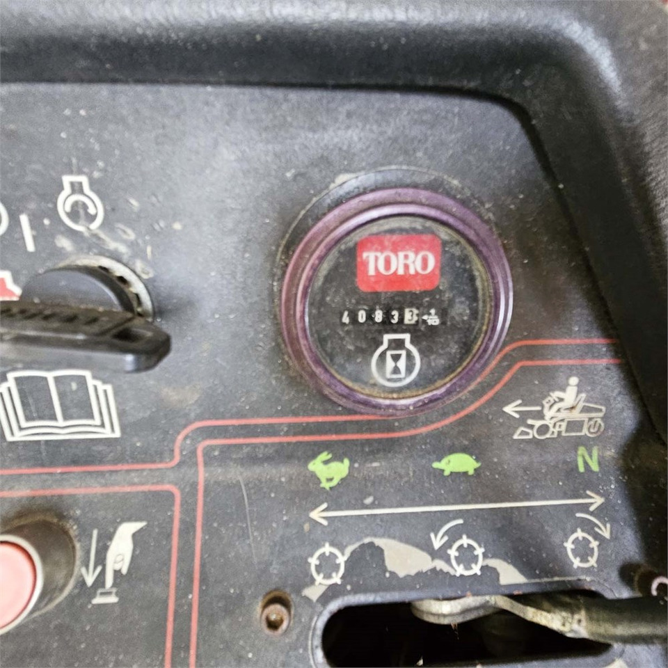 Máy cắt cỏ vườn Toro Greensmaster 3200-D: hình 11