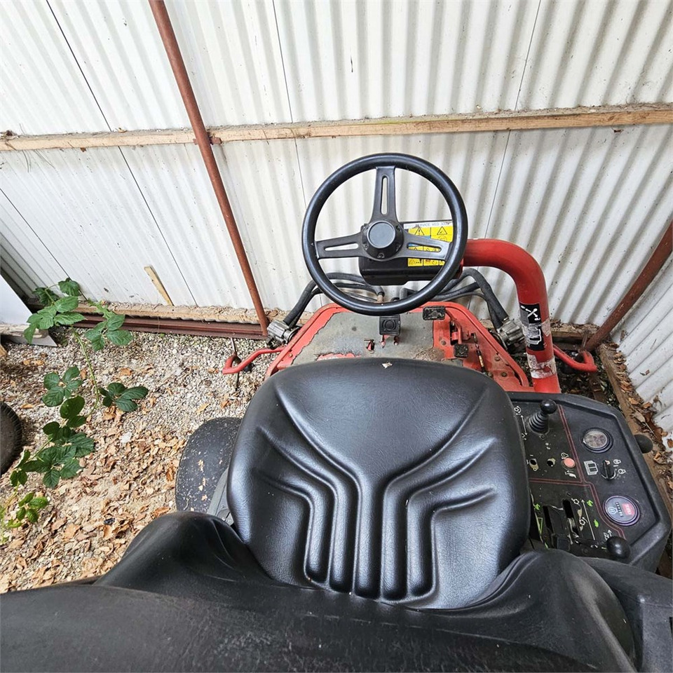 Máy cắt cỏ vườn Toro Greensmaster 3200-D: hình 8