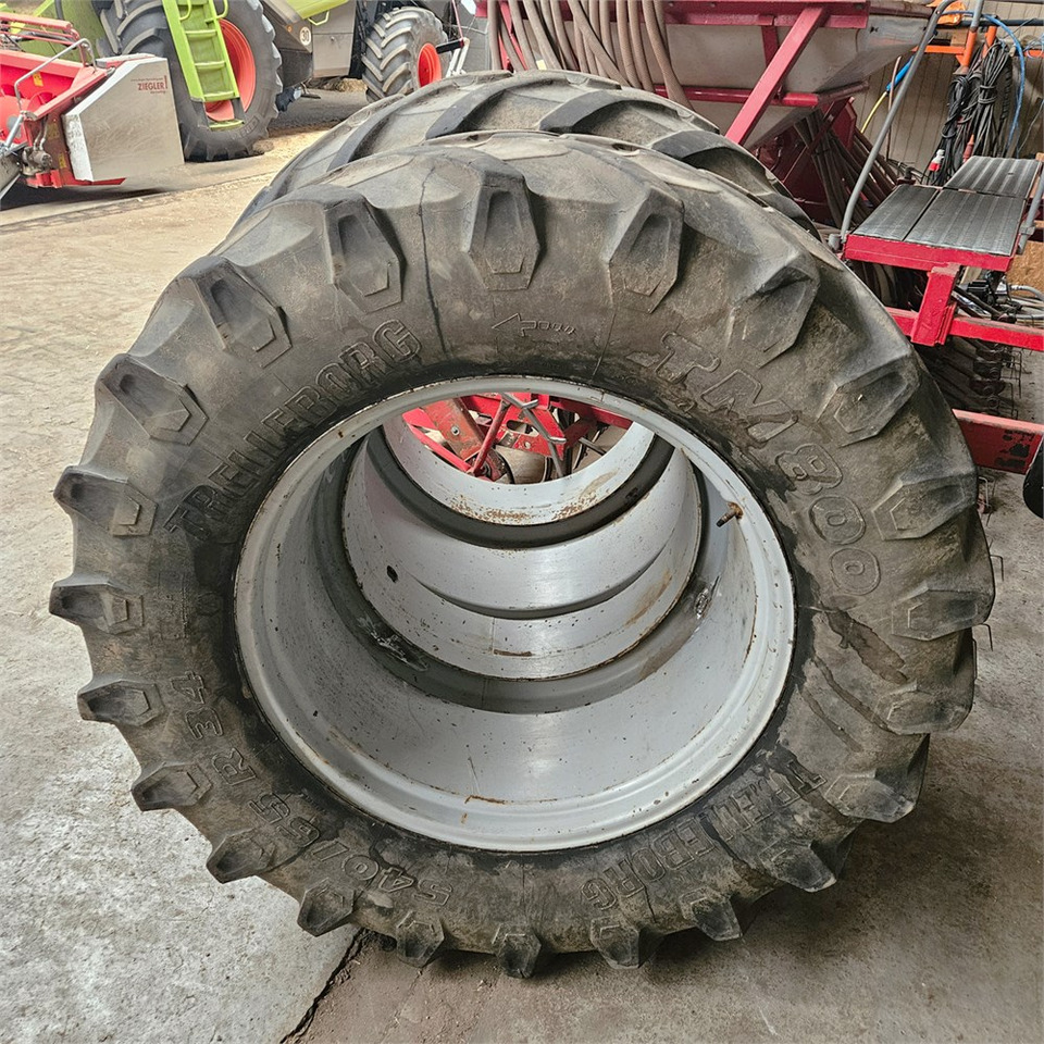 Trelleborg TM800 - Máy cày: hình 4 Trelleborg TM800 - Máy cày: hình 4