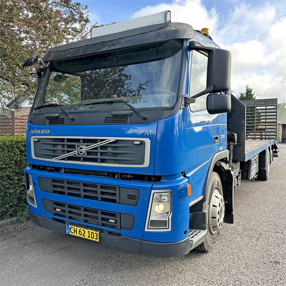 Volvo FM 330 6x2 - Xe tải kéo: hình 2 Volvo FM 330 6x2 - Xe tải kéo: hình 2