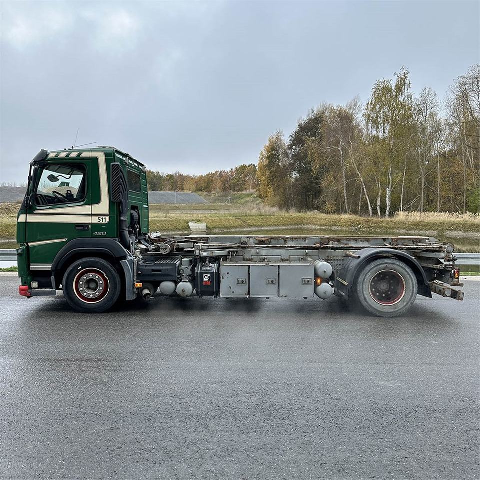 Volvo FM-330 - Xe tải hệ thống cáp: hình 3 Volvo FM-330 - Xe tải hệ thống cáp: hình 3