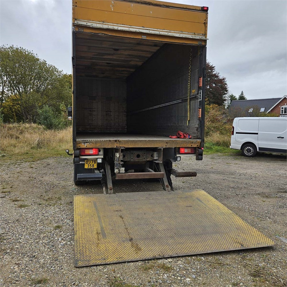 Xe tải hộp Volvo FM: hình 6