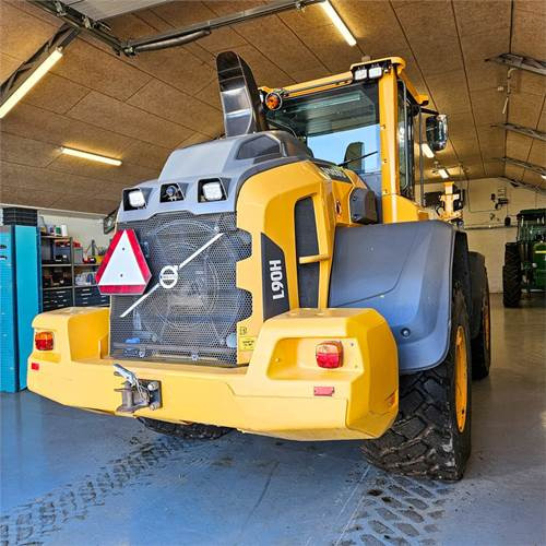 Volvo L90 H - Máy xúc lật bánh lốp: hình 5 Volvo L90 H - Máy xúc lật bánh lốp: hình 5