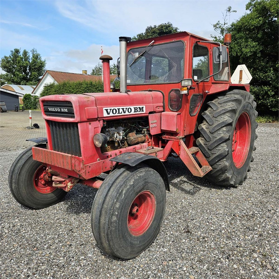 Volvo T810A - Máy cày: hình 1 Volvo T810A - Máy cày: hình 1