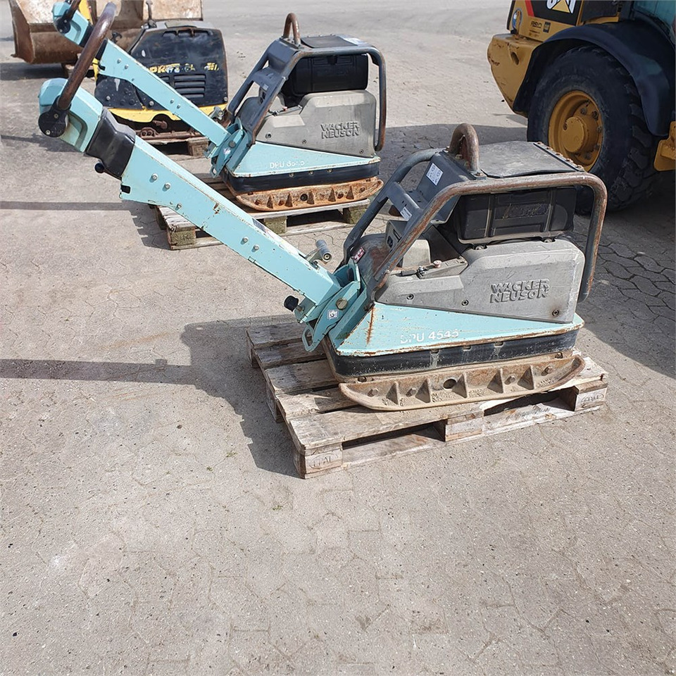 Wacker Neuson DPU4545 - Đĩa rung: hình 1 Wacker Neuson DPU4545 - Đĩa rung: hình 1