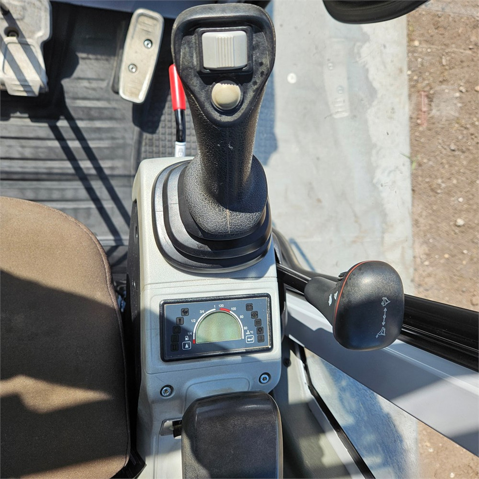Máy xúc mini Wacker Neuson ET18: hình 12