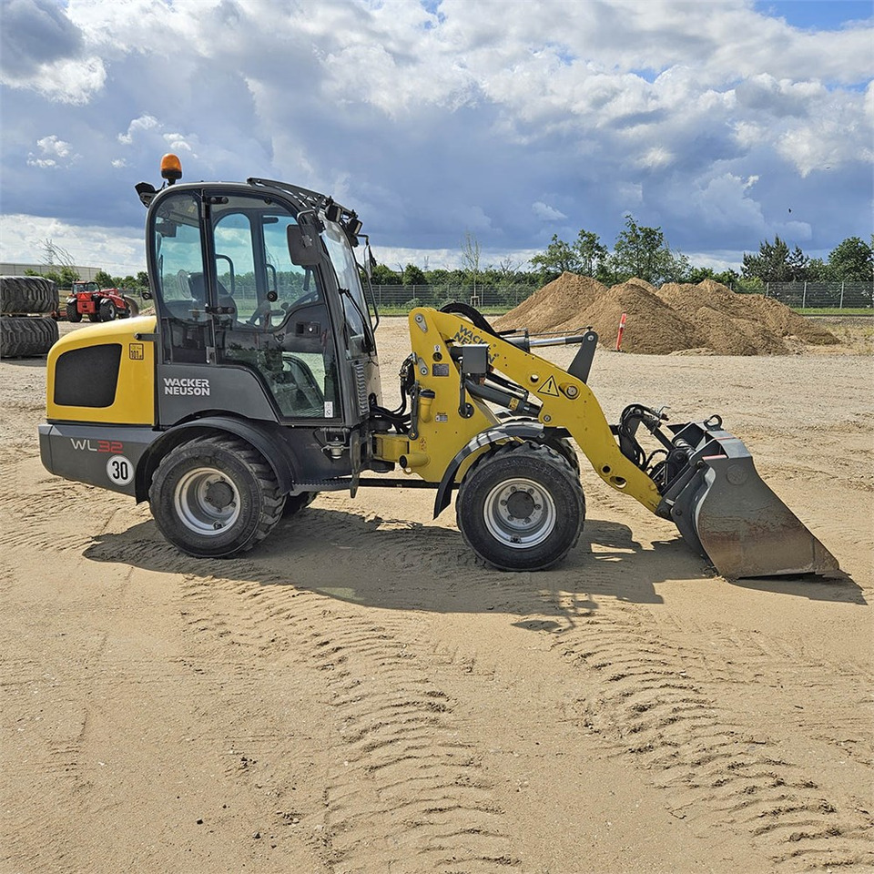 Máy xúc lật bánh lốp Wacker Neuson WL 32/RL30: hình 6