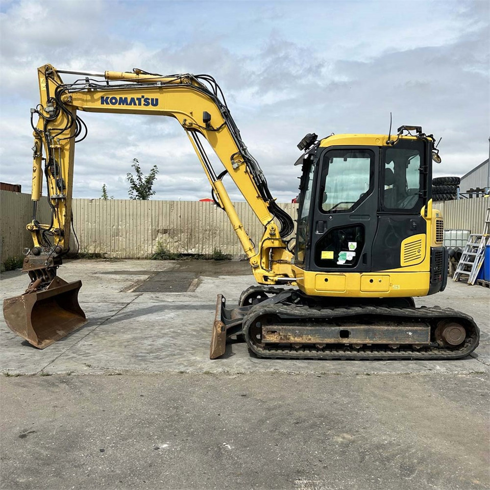 Yanmar VIO80-1A - Máy xúc mini: hình 1 Yanmar VIO80-1A - Máy xúc mini: hình 1