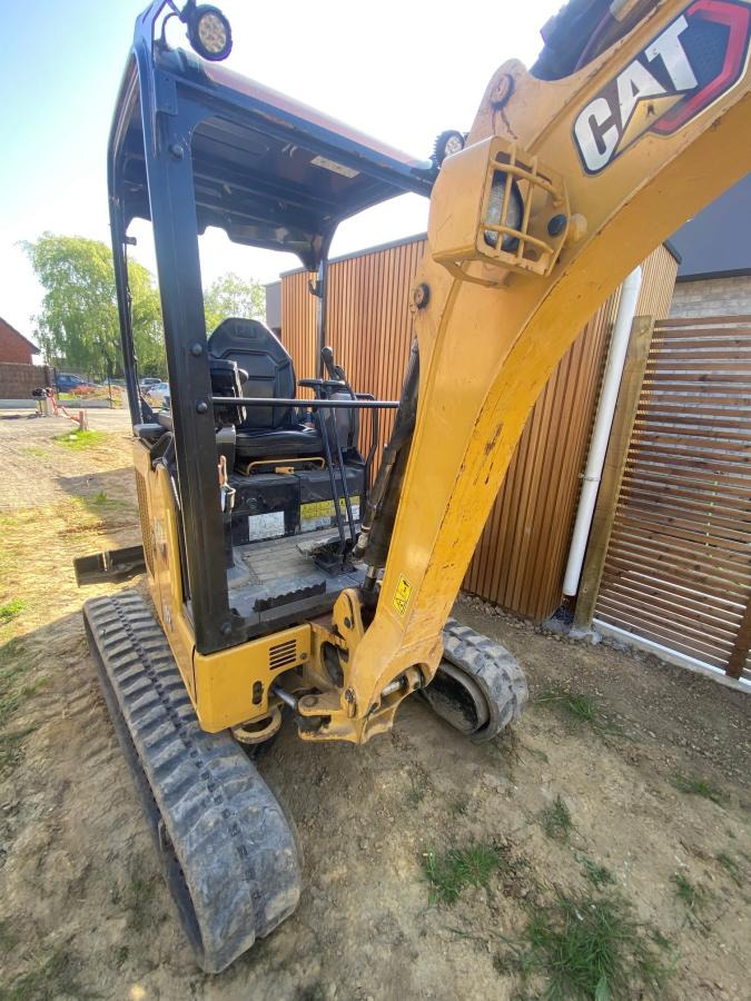 Caterpillar 302 CR - Máy xúc mini: hình 2 Caterpillar 302 CR - Máy xúc mini: hình 2