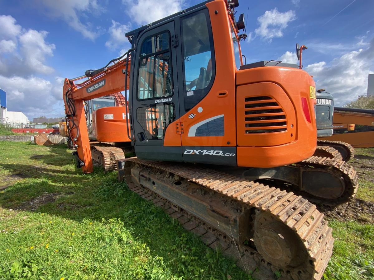 Doosan DX 140 LCR-5 - Máy xúc bánh xích: hình 2 Doosan DX 140 LCR-5 - Máy xúc bánh xích: hình 2