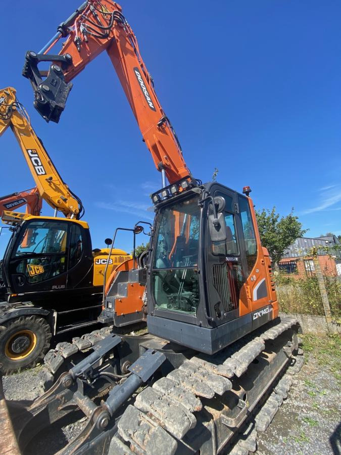Doosan DX 140LCR-5 - Máy xúc bánh xích: hình 2 Doosan DX 140LCR-5 - Máy xúc bánh xích: hình 2
