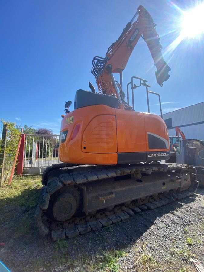 Doosan DX 140LCR-5 - Máy xúc bánh xích: hình 4 Doosan DX 140LCR-5 - Máy xúc bánh xích: hình 4