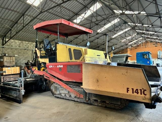 Dynapac F 141C - Máy lát nhựa đường: hình 1 Dynapac F 141C - Máy lát nhựa đường: hình 1