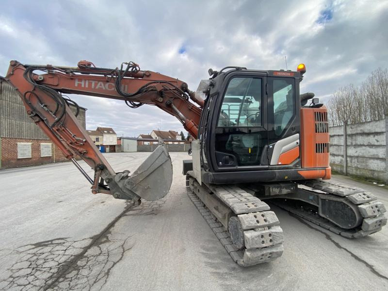 HITACHI ZX 135US-7 - Máy xúc bánh xích: hình 1 HITACHI ZX 135US-7 - Máy xúc bánh xích: hình 1