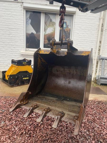 JCB LOT 3 GODETS CURAGE ET TERRASSEMENT 1M50/80CM/60CM - Gầu máy xúc cho Máy móc xây dựng: hình 2 JCB LOT 3 GODETS CURAGE ET TERRASSEMENT 1M50/80CM/60CM - Gầu máy xúc cho Máy móc xây dựng: hình 2