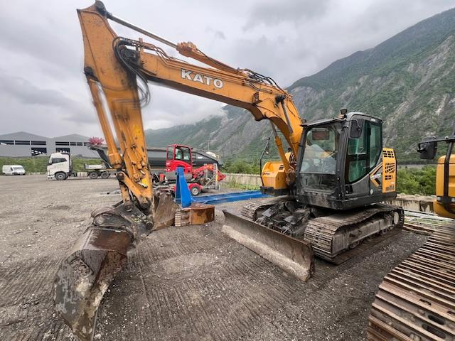 KATO HD 514MR-7 - Máy xúc bánh xích: hình 1 KATO HD 514MR-7 - Máy xúc bánh xích: hình 1