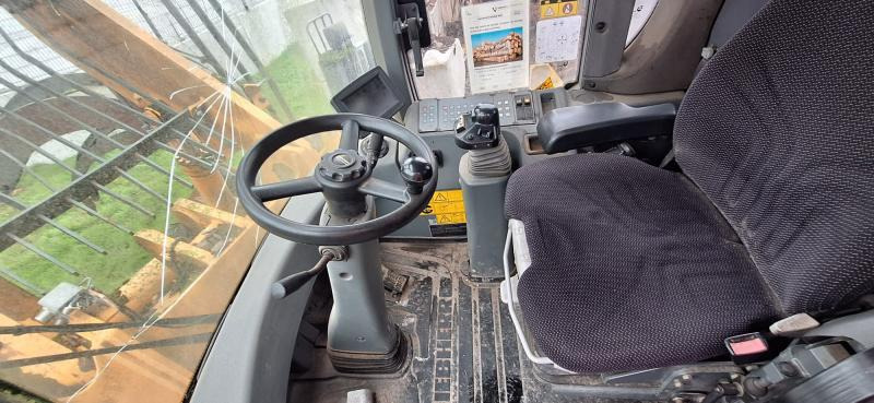 Liebherr L580 - Máy xúc lật bánh lốp: hình 5 Liebherr L580 - Máy xúc lật bánh lốp: hình 5