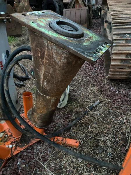 MONTABERT BRISE ROCHE POUR PELLE 5 A 8 TONNES - Búa thủy lực: hình 2 MONTABERT BRISE ROCHE POUR PELLE 5 A 8 TONNES - Búa thủy lực: hình 2