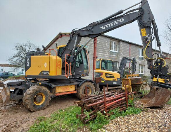 Volvo EWR150 E - Máy xúc bánh lốp: hình 1 Volvo EWR150 E - Máy xúc bánh lốp: hình 1