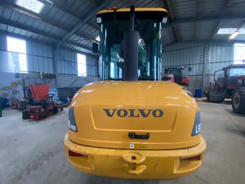 Volvo L 30 B ZX - Máy xúc lật mini gấp khúc: hình 5 Volvo L 30 B ZX - Máy xúc lật mini gấp khúc: hình 5