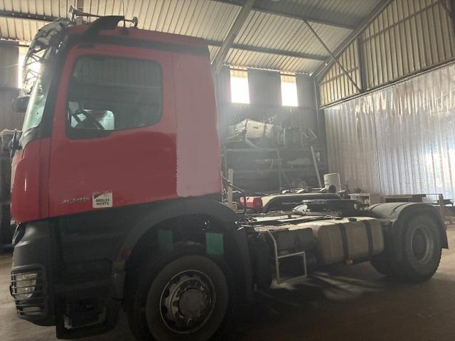 Mercedes AROCS 2046 - Xe đầu kéo: hình 1 Mercedes AROCS 2046 - Xe đầu kéo: hình 1