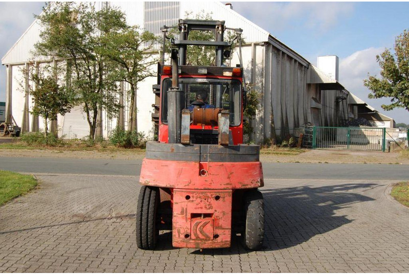 Kalmar DCD80-6 - Xe nâng diesel: hình 5 Kalmar DCD80-6 - Xe nâng diesel: hình 5