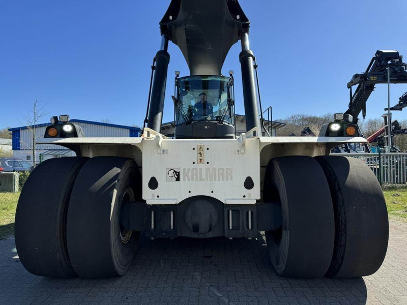 Kalmar DRG450-60S5 - Xe tiếp cận xếp chồng: hình 5 Kalmar DRG450-60S5 - Xe tiếp cận xếp chồng: hình 5