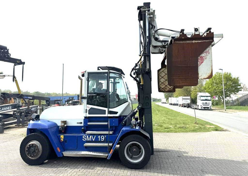 SMV 13,6-600C - Xe nâng diesel: hình 2 SMV 13,6-600C - Xe nâng diesel: hình 2